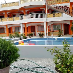 Palm Grove Saud Holiday Complex Hotel